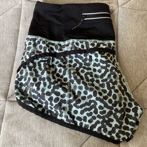Lululemon Speed Up Shorts 2.5”